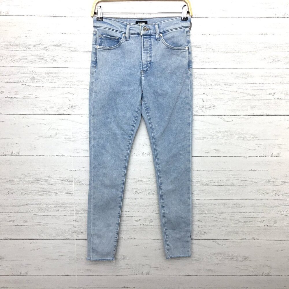 Express Skinny Jeans Mid Rise Stretch Frayed Hems Light Wash size 2 length 29"